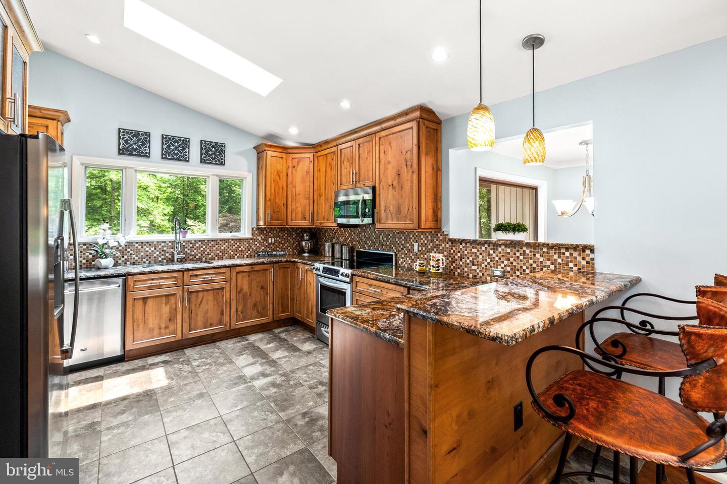 2404 SUGARBERRY CT, RESTON, Virginia 20191, 4 Bedrooms Bedrooms, ,3 BathroomsBathrooms,Residential,For sale,2404 SUGARBERRY CT,VAFX2245532 MLS # VAFX2245532