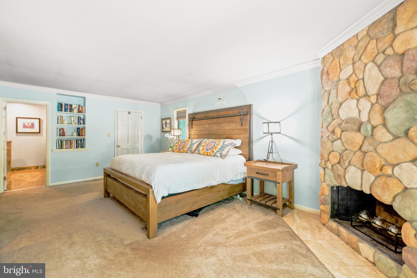 2404 SUGARBERRY CT, RESTON, Virginia 20191, 4 Bedrooms Bedrooms, ,3 BathroomsBathrooms,Residential,For sale,2404 SUGARBERRY CT,VAFX2245532 MLS # VAFX2245532