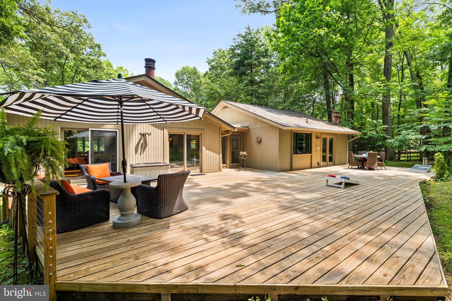 2404 SUGARBERRY CT, RESTON, Virginia 20191, 4 Bedrooms Bedrooms, ,3 BathroomsBathrooms,Residential,For sale,2404 SUGARBERRY CT,VAFX2245532 MLS # VAFX2245532