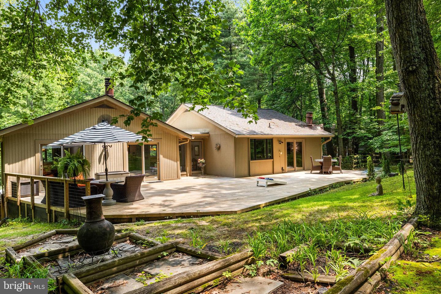 2404 SUGARBERRY CT, RESTON, Virginia 20191, 4 Bedrooms Bedrooms, ,3 BathroomsBathrooms,Residential,For sale,2404 SUGARBERRY CT,VAFX2245532 MLS # VAFX2245532