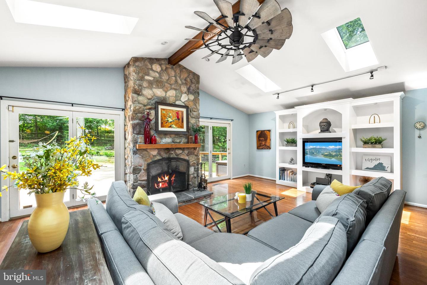 2404 SUGARBERRY CT, RESTON, Virginia 20191, 4 Bedrooms Bedrooms, ,3 BathroomsBathrooms,Residential,For sale,2404 SUGARBERRY CT,VAFX2245532 MLS # VAFX2245532