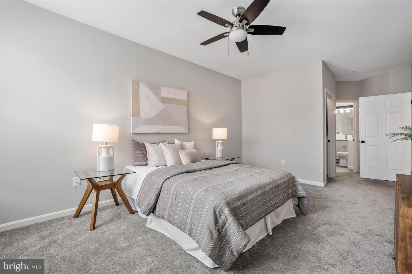2701 BELLFOREST CT #305, VIENNA, Virginia 22180, 2 Bedrooms Bedrooms, ,2 BathroomsBathrooms,Residential,For sale,2701 BELLFOREST CT #305,VAFX2245294 MLS # VAFX2245294