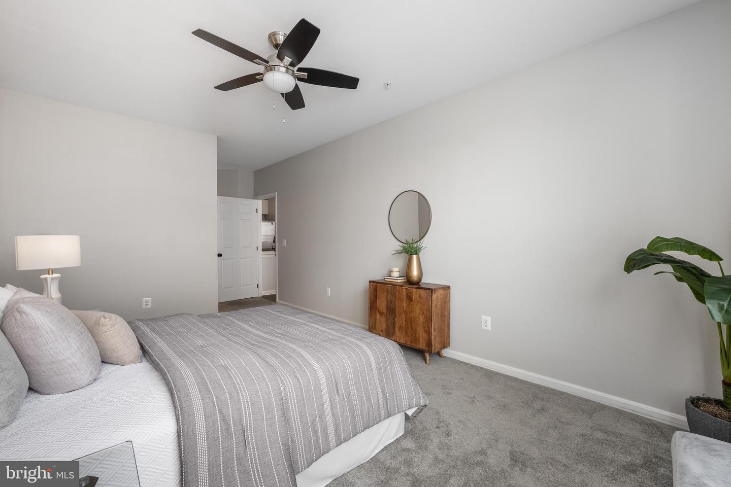 2701 BELLFOREST CT #305, VIENNA, Virginia 22180, 2 Bedrooms Bedrooms, ,2 BathroomsBathrooms,Residential,For sale,2701 BELLFOREST CT #305,VAFX2245294 MLS # VAFX2245294