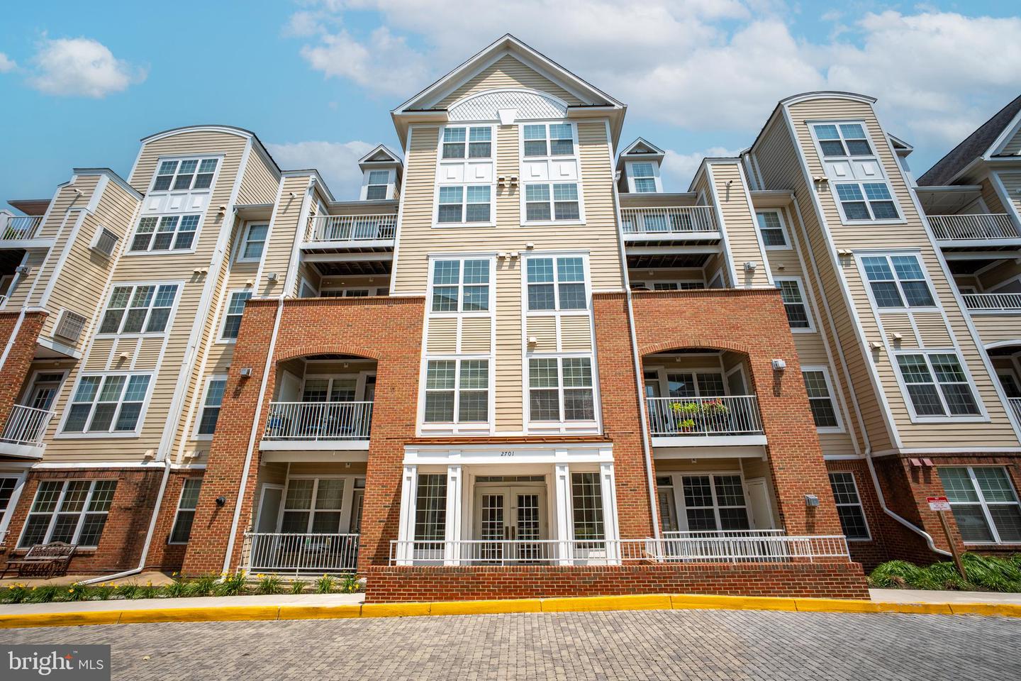 2701 BELLFOREST CT #305, VIENNA, Virginia 22180, 2 Bedrooms Bedrooms, ,2 BathroomsBathrooms,Residential,For sale,2701 BELLFOREST CT #305,VAFX2245294 MLS # VAFX2245294