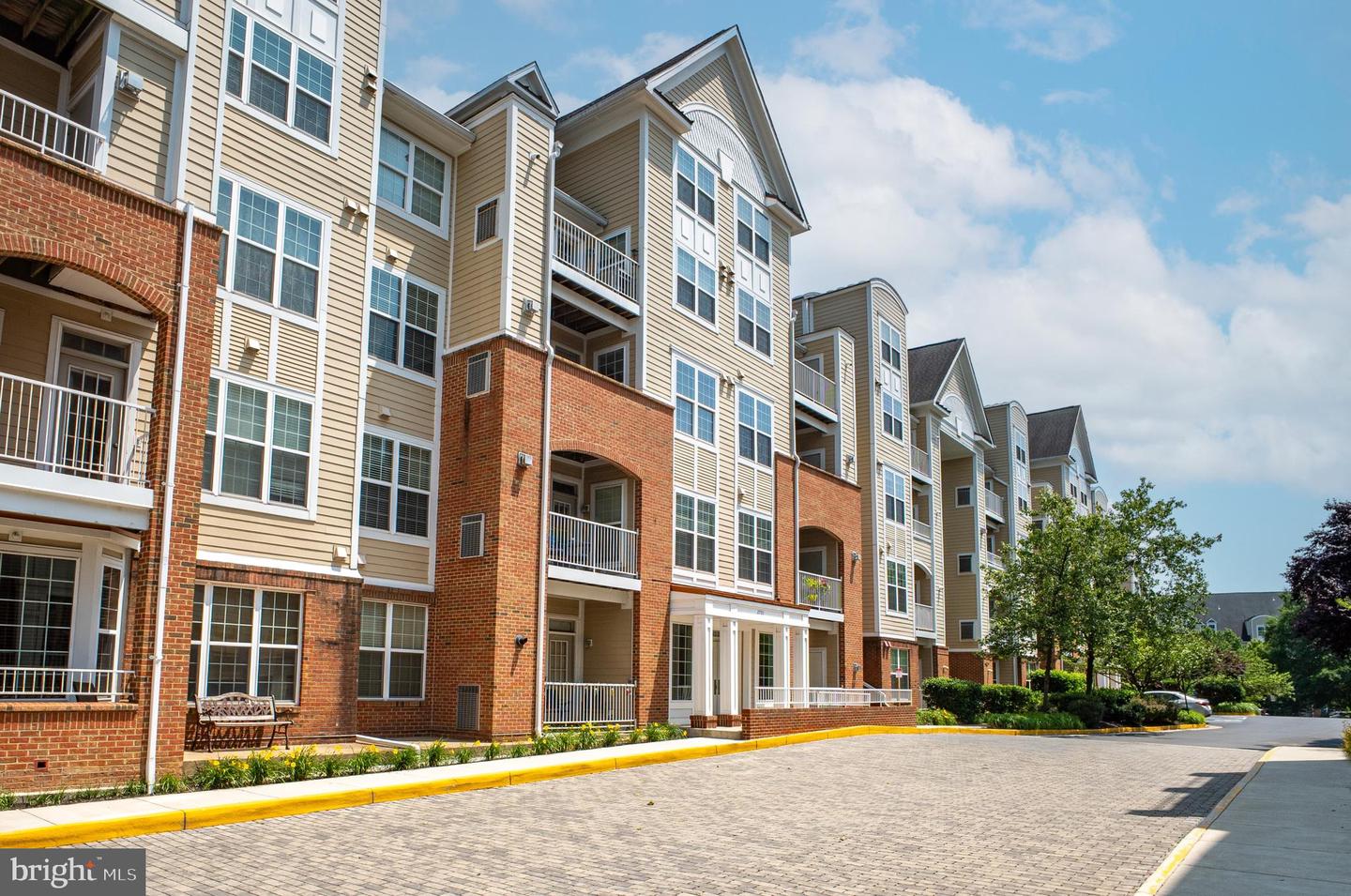 2701 BELLFOREST CT #305, VIENNA, Virginia 22180, 2 Bedrooms Bedrooms, ,2 BathroomsBathrooms,Residential,For sale,2701 BELLFOREST CT #305,VAFX2245294 MLS # VAFX2245294