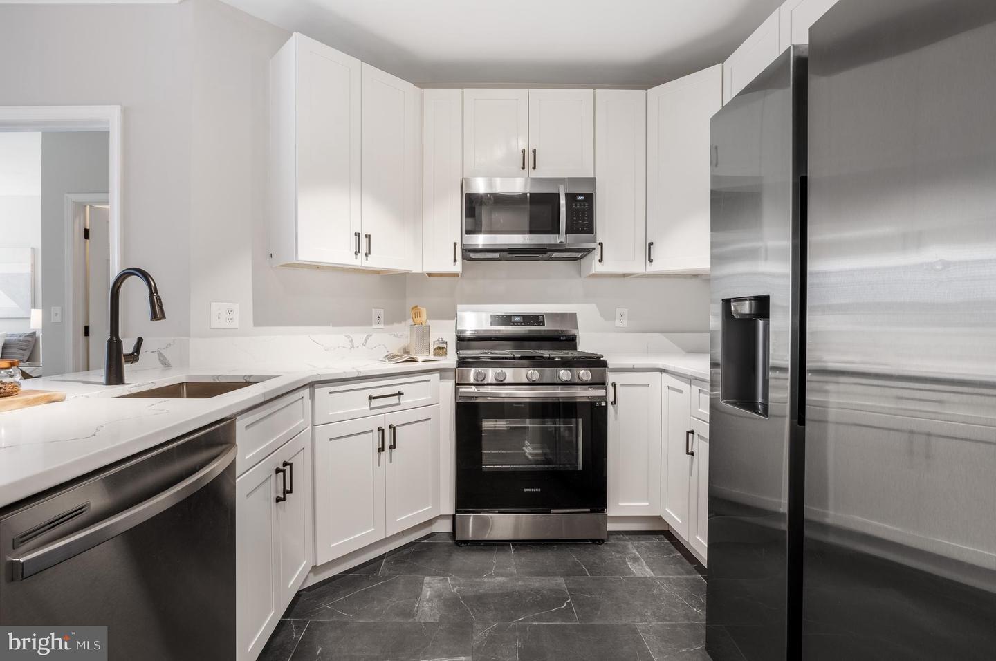 2701 BELLFOREST CT #305, VIENNA, Virginia 22180, 2 Bedrooms Bedrooms, ,2 BathroomsBathrooms,Residential,For sale,2701 BELLFOREST CT #305,VAFX2245294 MLS # VAFX2245294