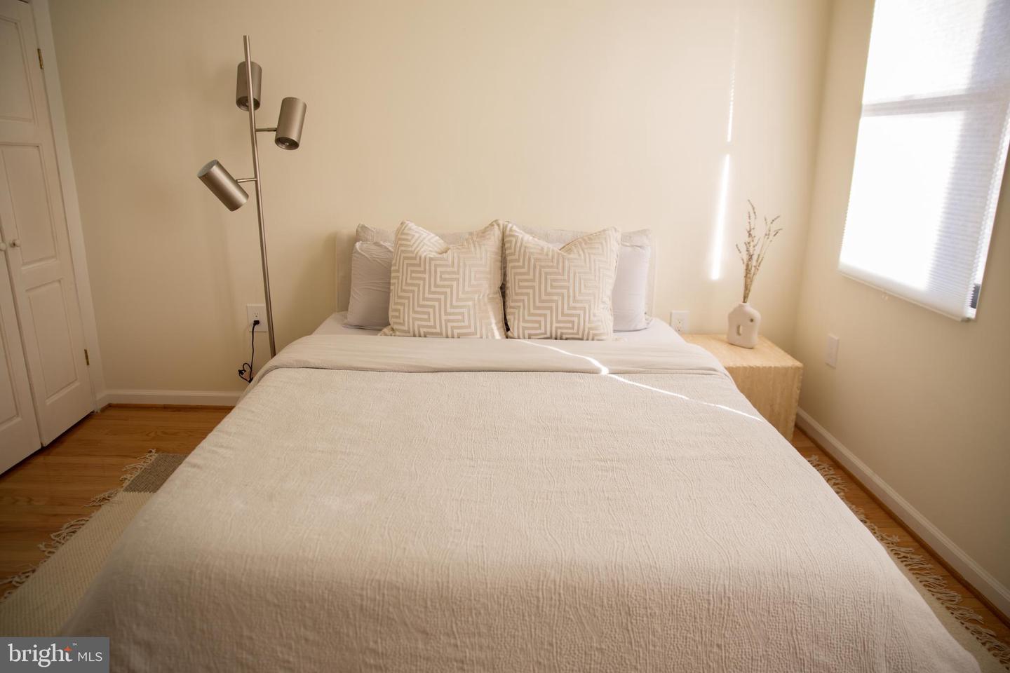 244 10TH ST NE, WASHINGTON, District Of Columbia 20002, 2 Bedrooms Bedrooms, ,2 BathroomsBathrooms,Residential,For sale,244 10TH ST NE,DCDC2204028 MLS # DCDC2204028