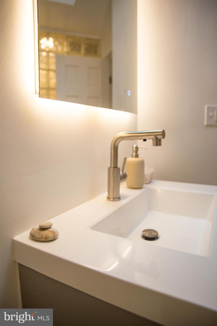 244 10TH ST NE, WASHINGTON, District Of Columbia 20002, 2 Bedrooms Bedrooms, ,2 BathroomsBathrooms,Residential,For sale,244 10TH ST NE,DCDC2204028 MLS # DCDC2204028