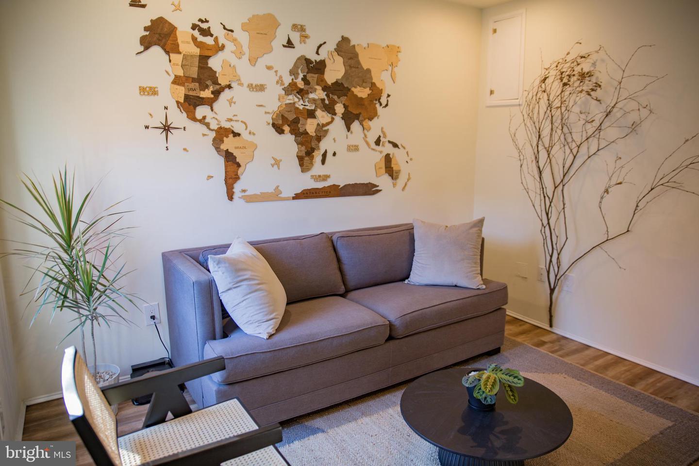 244 10TH ST NE, WASHINGTON, District Of Columbia 20002, 2 Bedrooms Bedrooms, ,2 BathroomsBathrooms,Residential,For sale,244 10TH ST NE,DCDC2204028 MLS # DCDC2204028