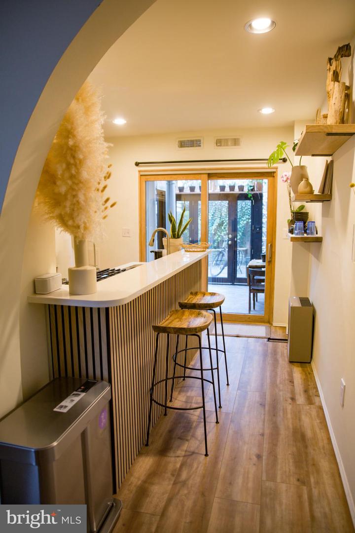 244 10TH ST NE, WASHINGTON, District Of Columbia 20002, 2 Bedrooms Bedrooms, ,2 BathroomsBathrooms,Residential,For sale,244 10TH ST NE,DCDC2204028 MLS # DCDC2204028
