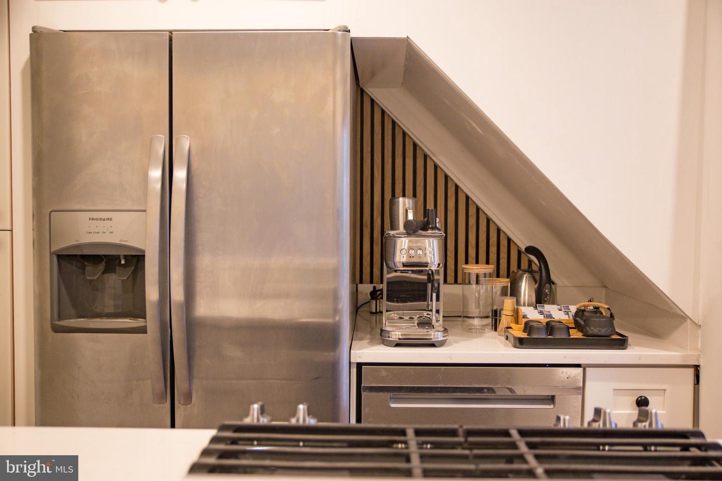 244 10TH ST NE, WASHINGTON, District Of Columbia 20002, 2 Bedrooms Bedrooms, ,2 BathroomsBathrooms,Residential,For sale,244 10TH ST NE,DCDC2204028 MLS # DCDC2204028