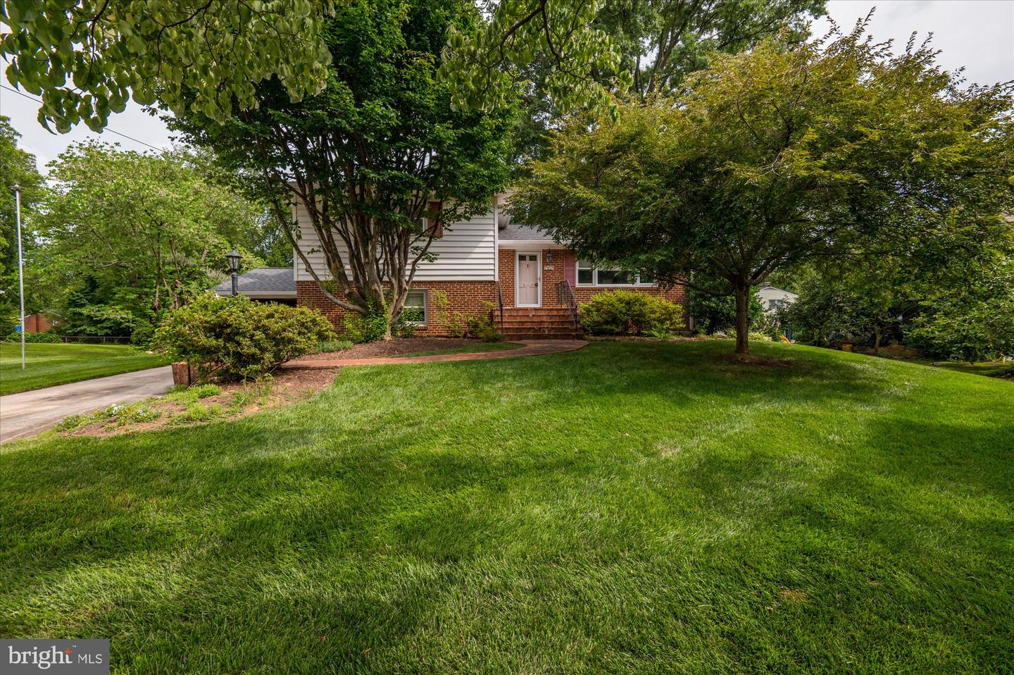 7107 TYNDALE ST, MCLEAN, Virginia 22101, 4 Bedrooms Bedrooms, ,3 BathroomsBathrooms,Residential,For sale,7107 TYNDALE ST,VAFX2245338 MLS # VAFX2245338