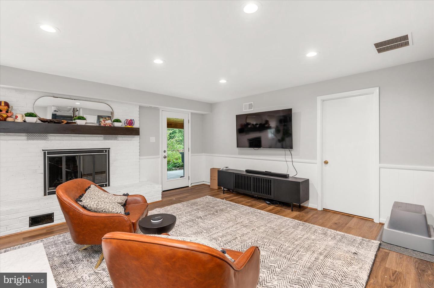 7107 TYNDALE ST, MCLEAN, Virginia 22101, 4 Bedrooms Bedrooms, ,3 BathroomsBathrooms,Residential,For sale,7107 TYNDALE ST,VAFX2245338 MLS # VAFX2245338