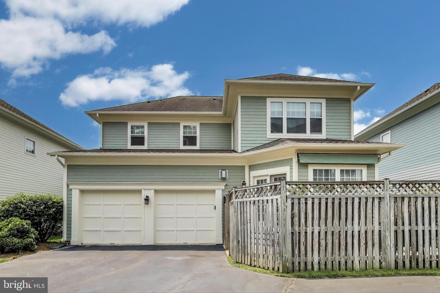 2177 S GLEBE RD, ARLINGTON, Virginia 22204, 4 Bedrooms Bedrooms, ,3 BathroomsBathrooms,Residential,For sale,2177 S GLEBE RD,VAAR2058688 MLS # VAAR2058688