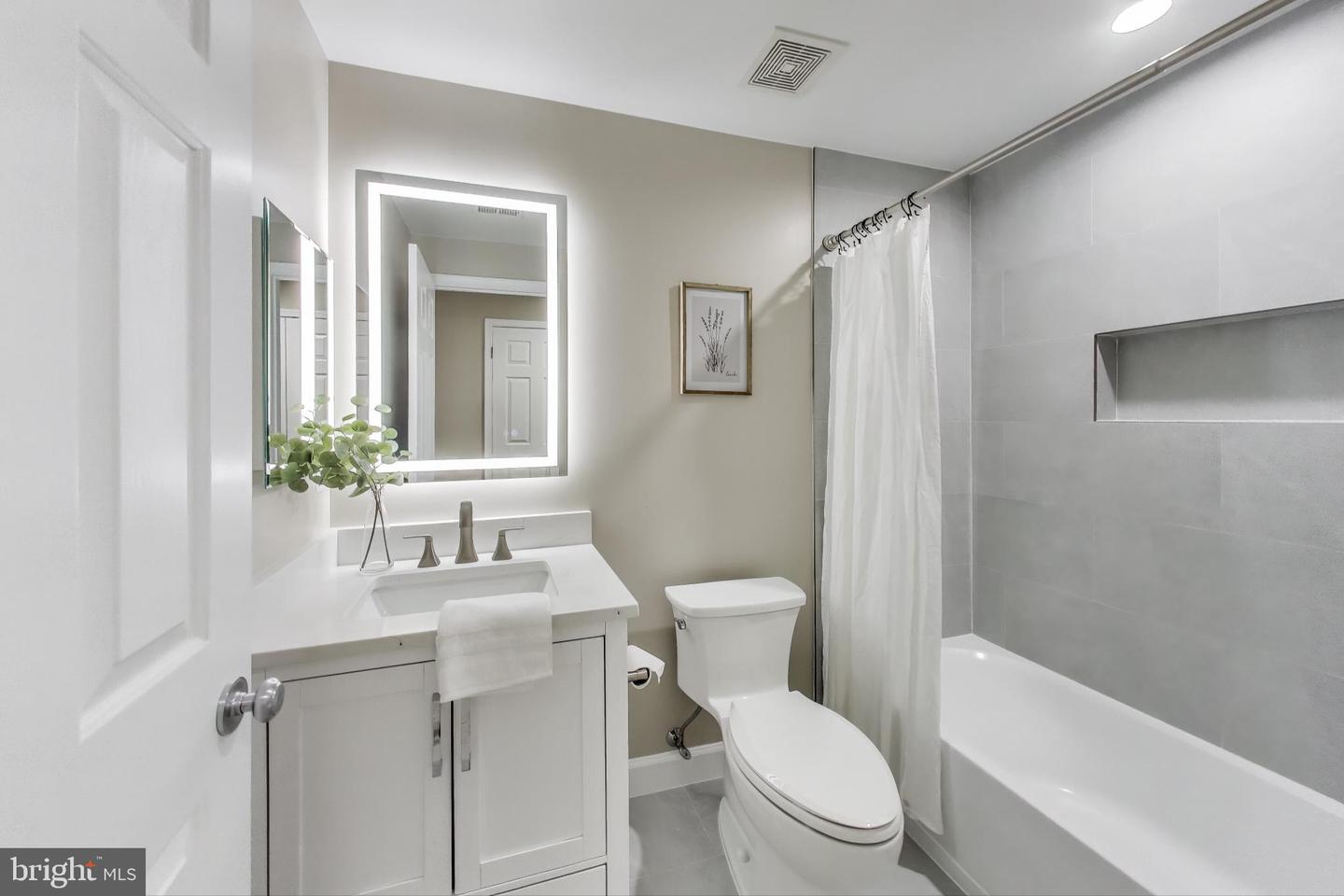 2177 S GLEBE RD, ARLINGTON, Virginia 22204, 4 Bedrooms Bedrooms, ,3 BathroomsBathrooms,Residential,For sale,2177 S GLEBE RD,VAAR2058688 MLS # VAAR2058688