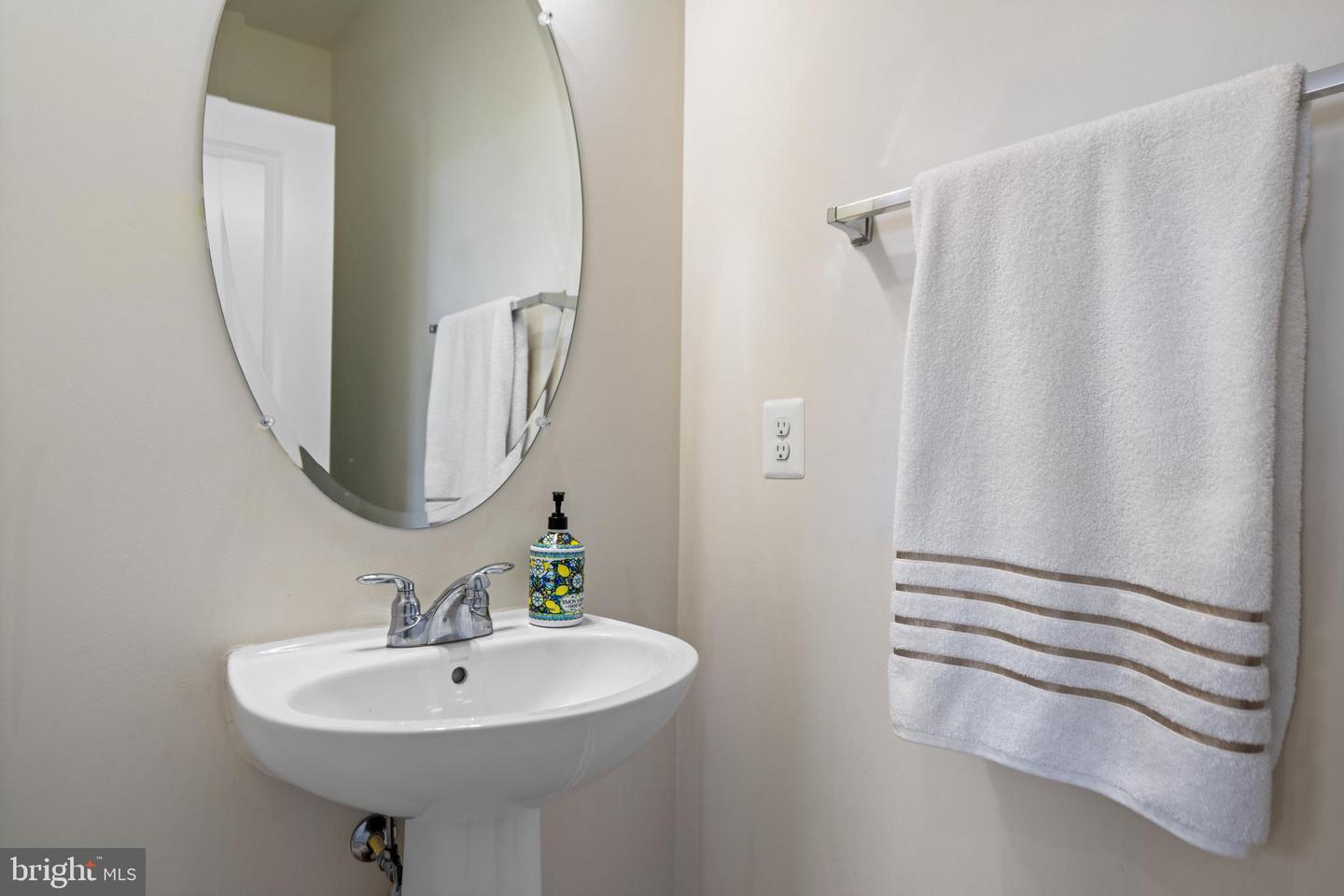 42265 HAMPTON WOODS TER, BRAMBLETON, Virginia 20148, 3 Bedrooms Bedrooms, ,3 BathroomsBathrooms,Residential,For sale,42265 HAMPTON WOODS TER,VALO2098742 MLS # VALO2098742