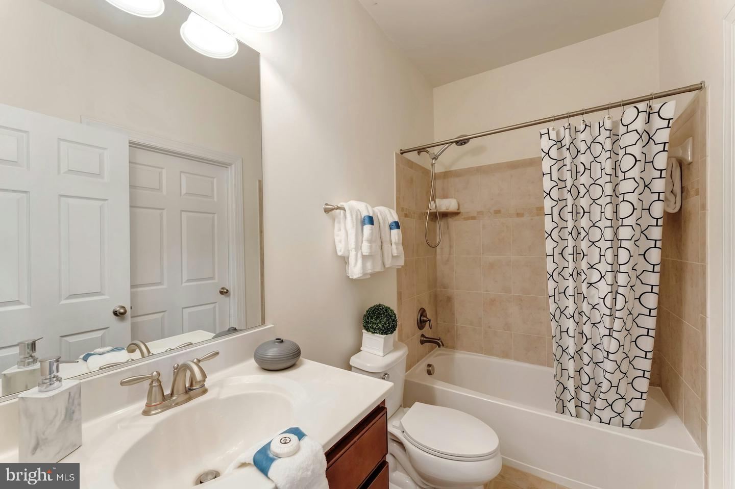 41706 DEER GRASS TER, ALDIE, Virginia 20105, 6 Bedrooms Bedrooms, ,5 BathroomsBathrooms,Residential,For sale,41706 DEER GRASS TER,VALO2098748 MLS # VALO2098748