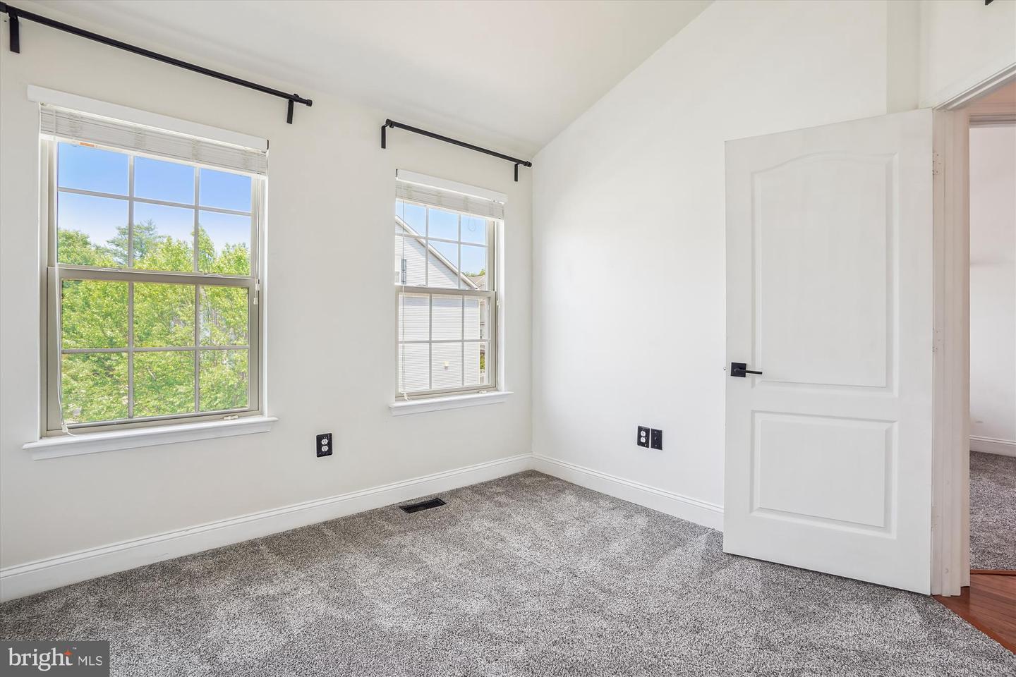 4409 POTOMAC HIGHLANDS CIR, TRIANGLE, Virginia 22172, 3 Bedrooms Bedrooms, ,2 BathroomsBathrooms,Residential,For sale,4409 POTOMAC HIGHLANDS CIR,VAPW2096274 MLS # VAPW2096274