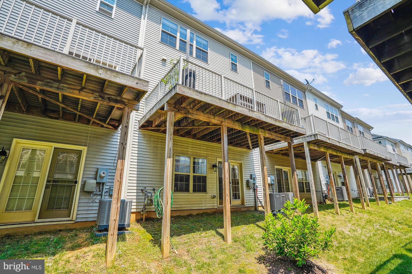4409 POTOMAC HIGHLANDS CIR, TRIANGLE, Virginia 22172, 3 Bedrooms Bedrooms, ,2 BathroomsBathrooms,Residential,For sale,4409 POTOMAC HIGHLANDS CIR,VAPW2096274 MLS # VAPW2096274