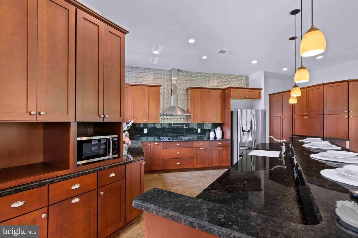 37016 LONGMOOR FARM LN, HILLSBORO, Virginia 20132, 7 Bedrooms Bedrooms, ,5 BathroomsBathrooms,Residential,For sale,37016 LONGMOOR FARM LN,VALO2098812 MLS # VALO2098812