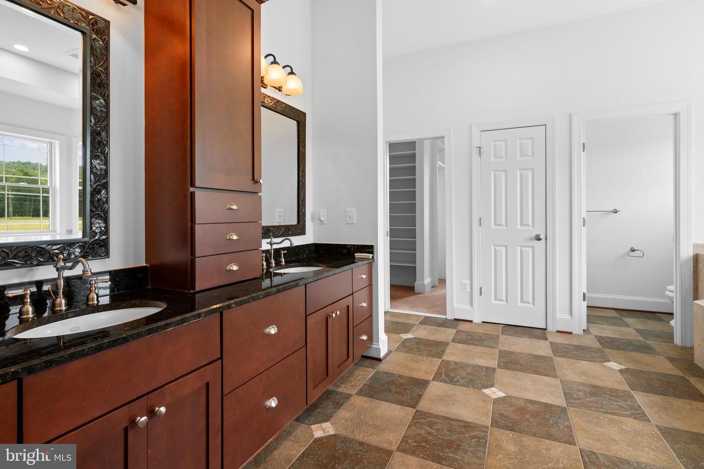37016 LONGMOOR FARM LN, HILLSBORO, Virginia 20132, 7 Bedrooms Bedrooms, ,5 BathroomsBathrooms,Residential,For sale,37016 LONGMOOR FARM LN,VALO2098812 MLS # VALO2098812