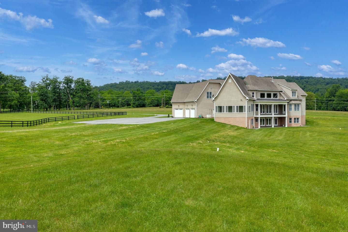 37016 LONGMOOR FARM LN, HILLSBORO, Virginia 20132, 7 Bedrooms Bedrooms, ,5 BathroomsBathrooms,Residential,For sale,37016 LONGMOOR FARM LN,VALO2098812 MLS # VALO2098812