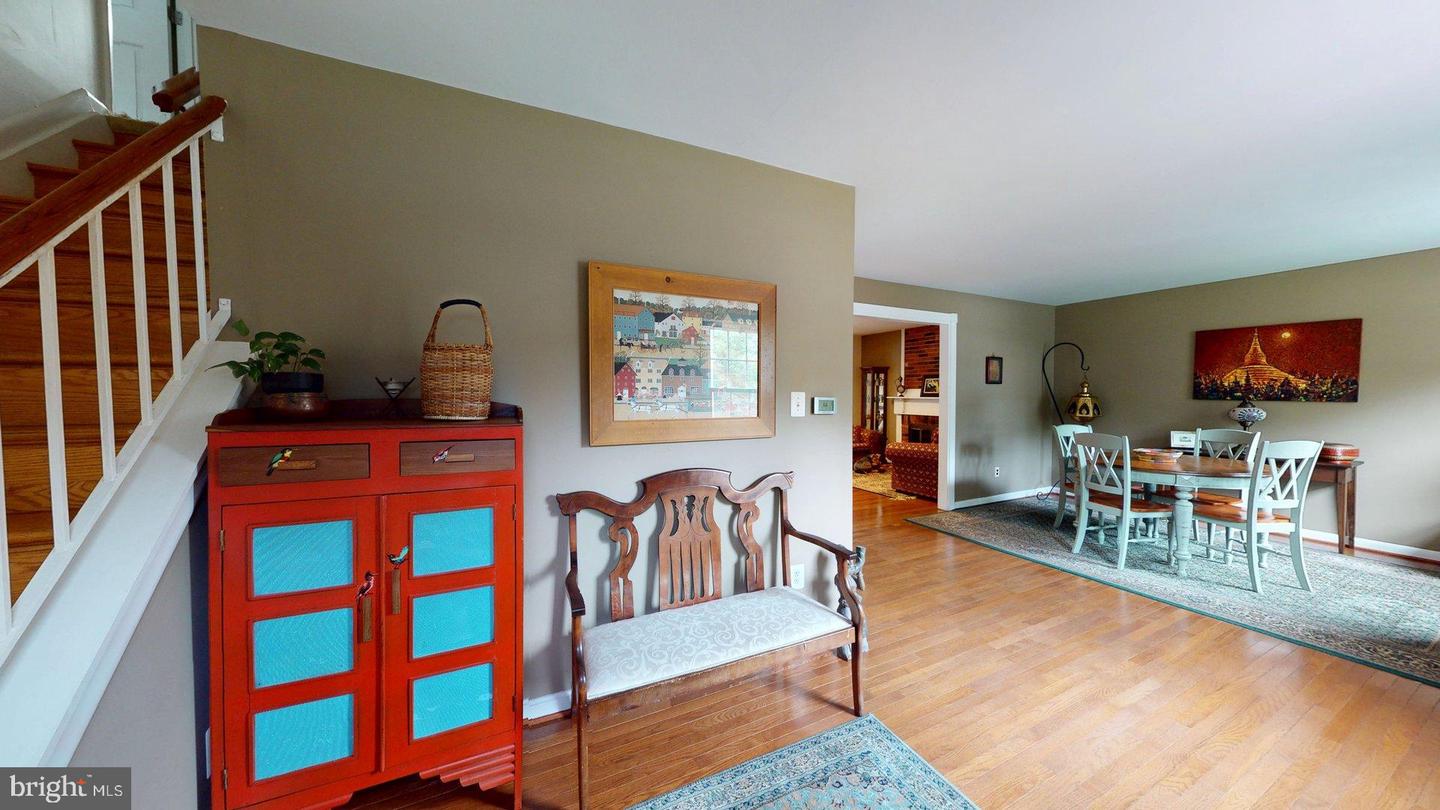 6219 ERMAN ST, BURKE, Virginia 22015, 5 Bedrooms Bedrooms, ,3 BathroomsBathrooms,Residential,For sale,6219 ERMAN ST,VAFX2245704 MLS # VAFX2245704