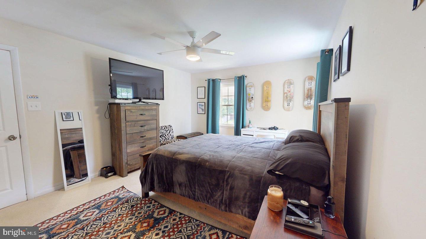 6219 ERMAN ST, BURKE, Virginia 22015, 5 Bedrooms Bedrooms, ,3 BathroomsBathrooms,Residential,For sale,6219 ERMAN ST,VAFX2245704 MLS # VAFX2245704