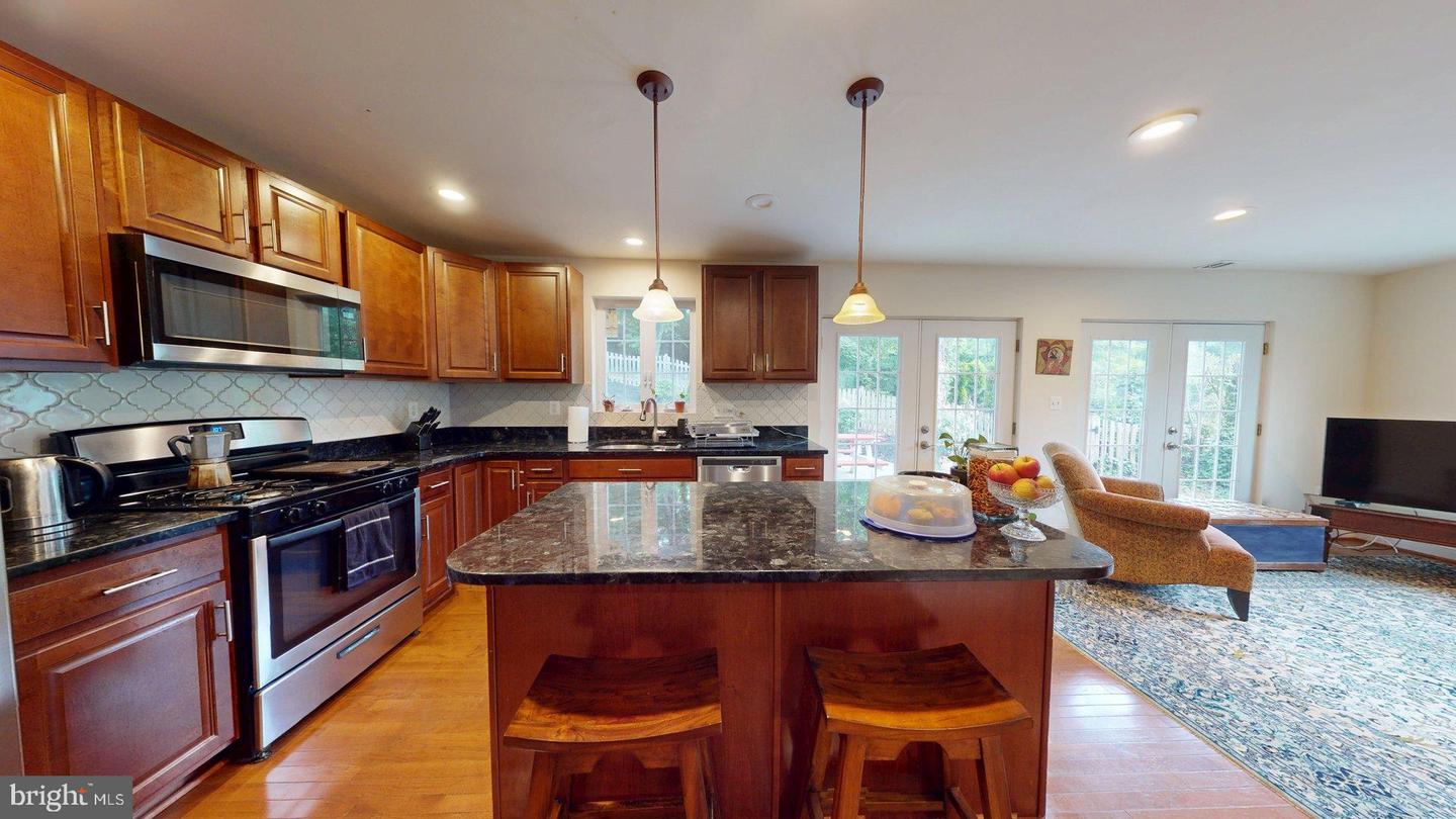 6219 ERMAN ST, BURKE, Virginia 22015, 5 Bedrooms Bedrooms, ,3 BathroomsBathrooms,Residential,For sale,6219 ERMAN ST,VAFX2245704 MLS # VAFX2245704
