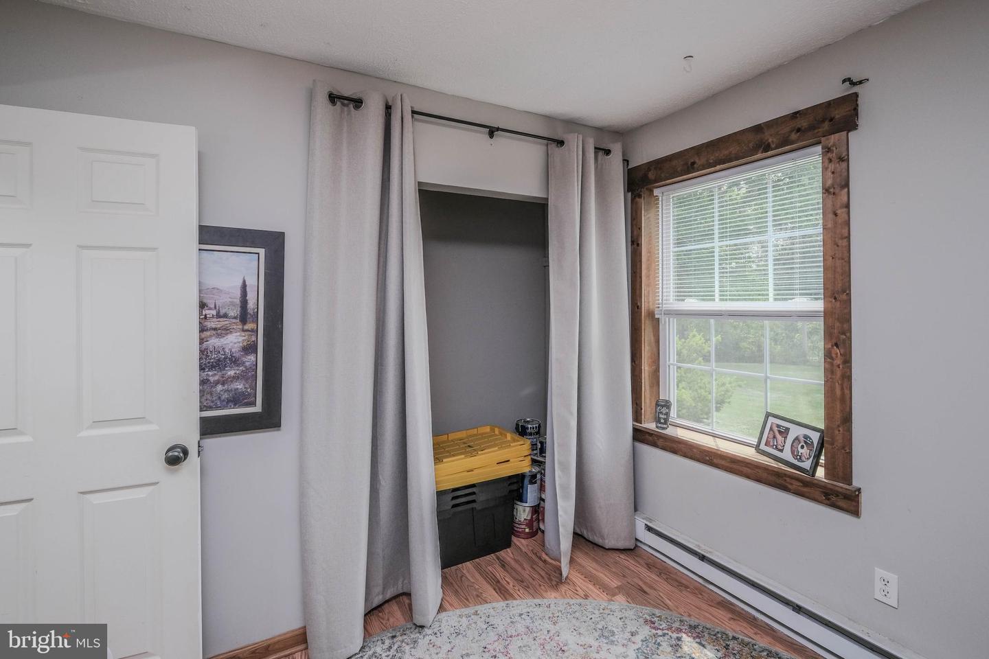 140 DUCK RUN LN, STAR TANNERY, Virginia 22654, 3 Bedrooms Bedrooms, ,1 BathroomBathrooms,Residential,For sale,140 DUCK RUN LN,VAFV2034672 MLS # VAFV2034672