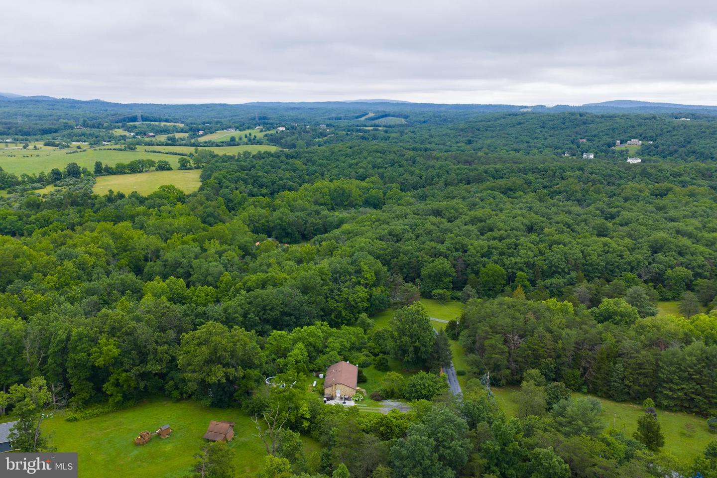 140 DUCK RUN LN, STAR TANNERY, Virginia 22654, 3 Bedrooms Bedrooms, ,1 BathroomBathrooms,Residential,For sale,140 DUCK RUN LN,VAFV2034672 MLS # VAFV2034672