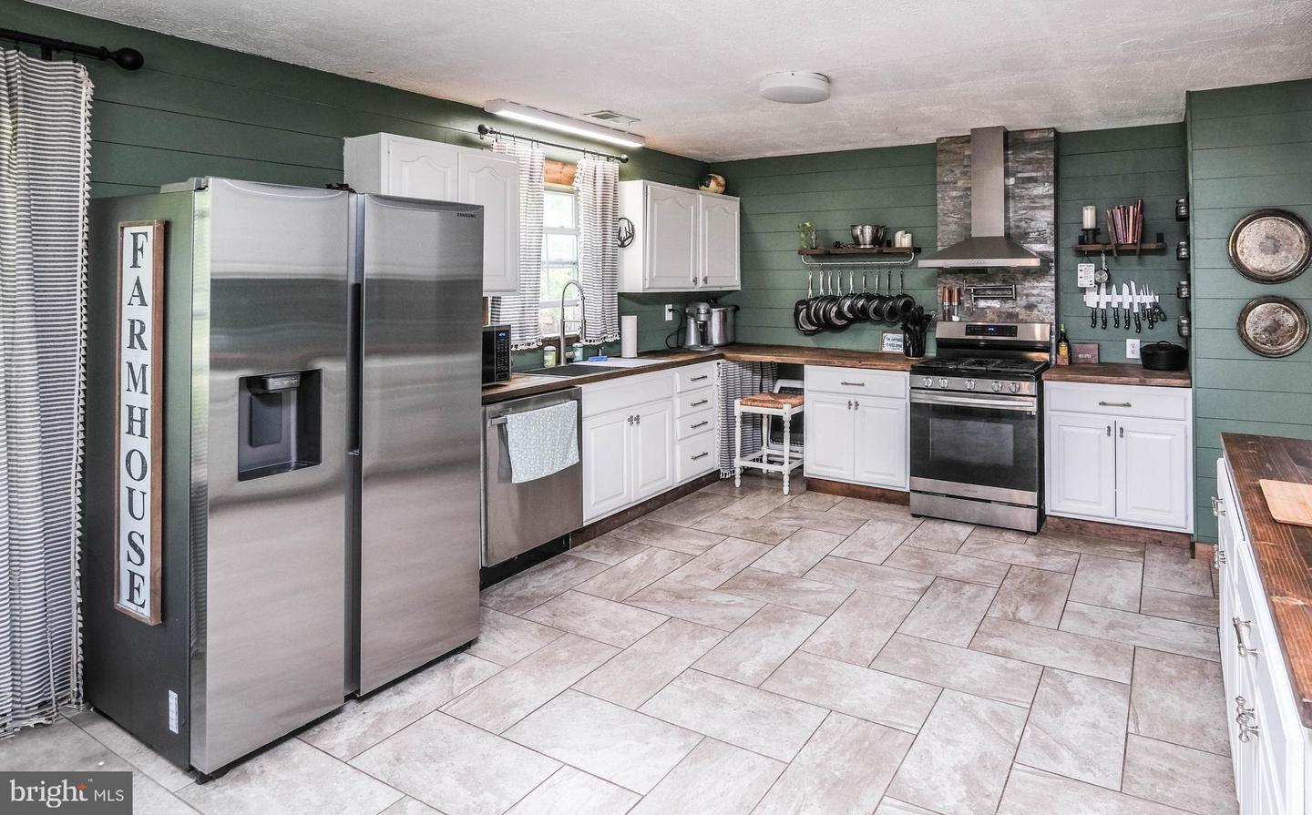 140 DUCK RUN LN, STAR TANNERY, Virginia 22654, 3 Bedrooms Bedrooms, ,1 BathroomBathrooms,Residential,For sale,140 DUCK RUN LN,VAFV2034672 MLS # VAFV2034672