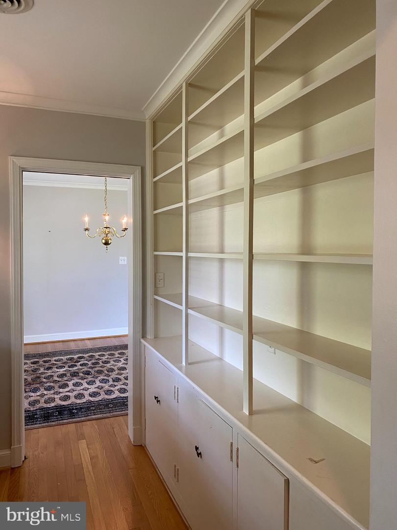 609 29TH ST S, ARLINGTON, Virginia 22202, 4 Bedrooms Bedrooms, ,4 BathroomsBathrooms,Residential,For sale,609 29TH ST S,VAAR2058778 MLS # VAAR2058778