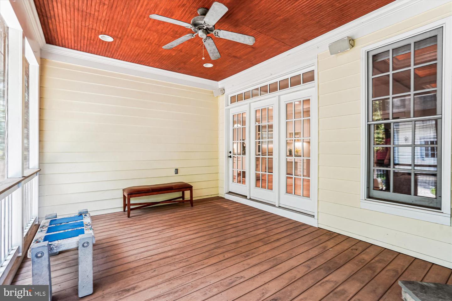 116 OAK ST SW, VIENNA, Virginia 22180, 4 Bedrooms Bedrooms, ,4 BathroomsBathrooms,Residential,For sale,116 OAK ST SW,VAFX2245784 MLS # VAFX2245784