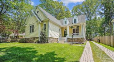 116 OAK ST SW, VIENNA, Virginia 22180, 4 Bedrooms Bedrooms, ,4 BathroomsBathrooms,Residential,For sale,116 OAK ST SW,VAFX2245784 MLS # VAFX2245784