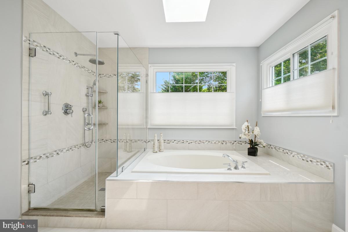20479 QUARTERPATH TRACE CIR, STERLING, Virginia 20165, 4 Bedrooms Bedrooms, ,2 BathroomsBathrooms,Residential,For sale,20479 QUARTERPATH TRACE CIR,VALO2098862 MLS # VALO2098862