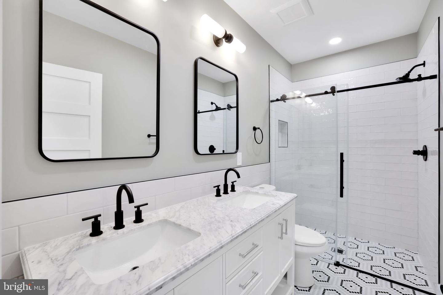 4019 9TH ST NE #3, WASHINGTON, District Of Columbia 20017, 2 Bedrooms Bedrooms, ,2 BathroomsBathrooms,Residential,For sale,4019 9TH ST NE #3,DCDC2204306 MLS # DCDC2204306