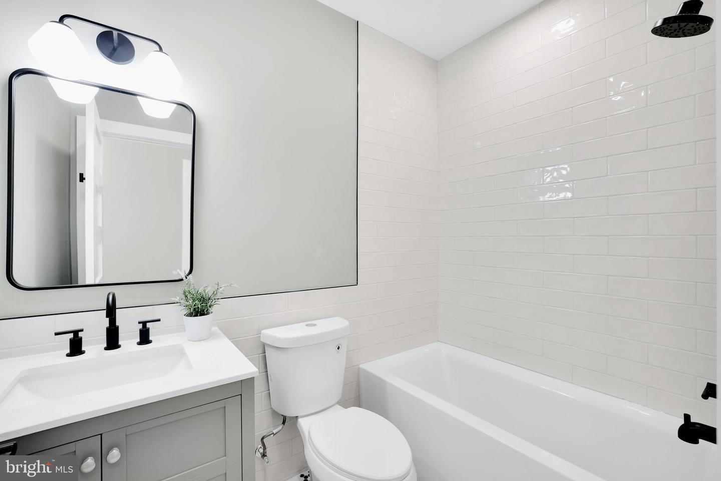 4019 9TH ST NE #3, WASHINGTON, District Of Columbia 20017, 2 Bedrooms Bedrooms, ,2 BathroomsBathrooms,Residential,For sale,4019 9TH ST NE #3,DCDC2204306 MLS # DCDC2204306
