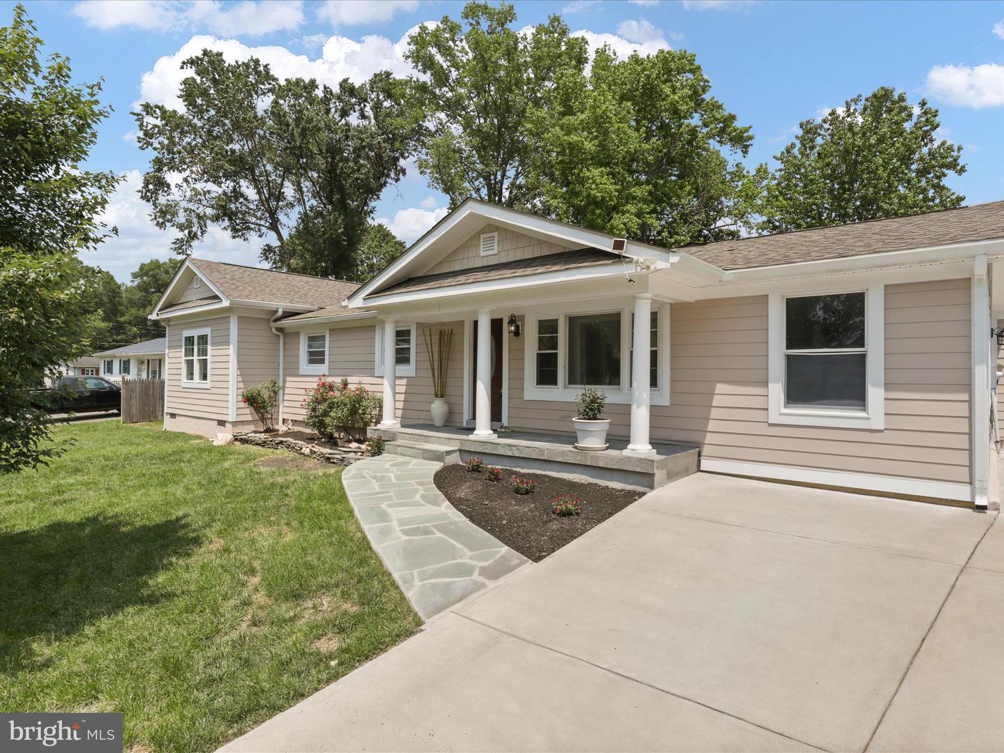 8211 HOCKING PL, ALEXANDRIA, Virginia 22309, 4 Bedrooms Bedrooms, ,2 BathroomsBathrooms,Residential,For sale,8211 HOCKING PL,VAFX2245808 MLS # VAFX2245808