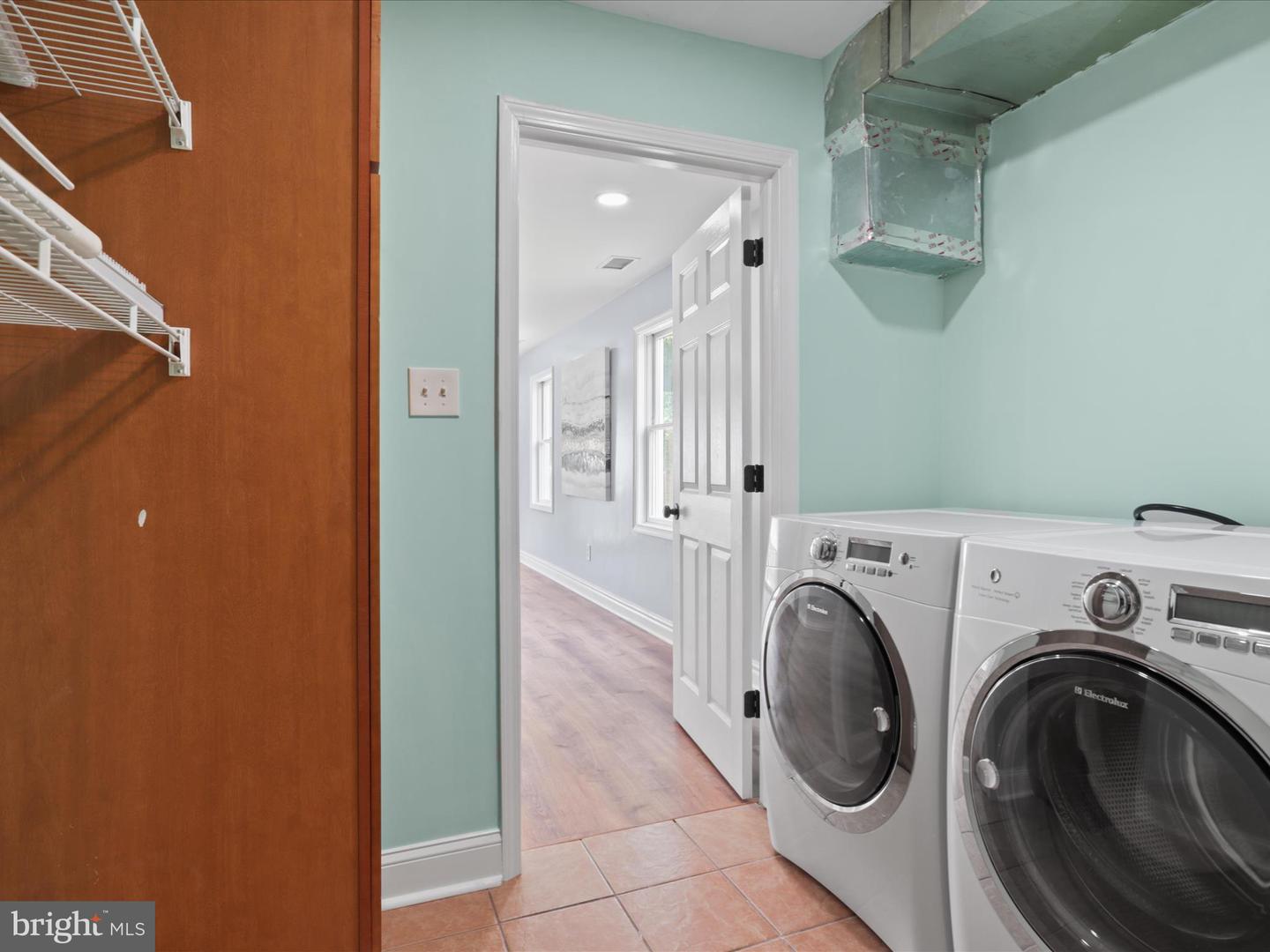 8211 HOCKING PL, ALEXANDRIA, Virginia 22309, 4 Bedrooms Bedrooms, ,2 BathroomsBathrooms,Residential,For sale,8211 HOCKING PL,VAFX2245808 MLS # VAFX2245808