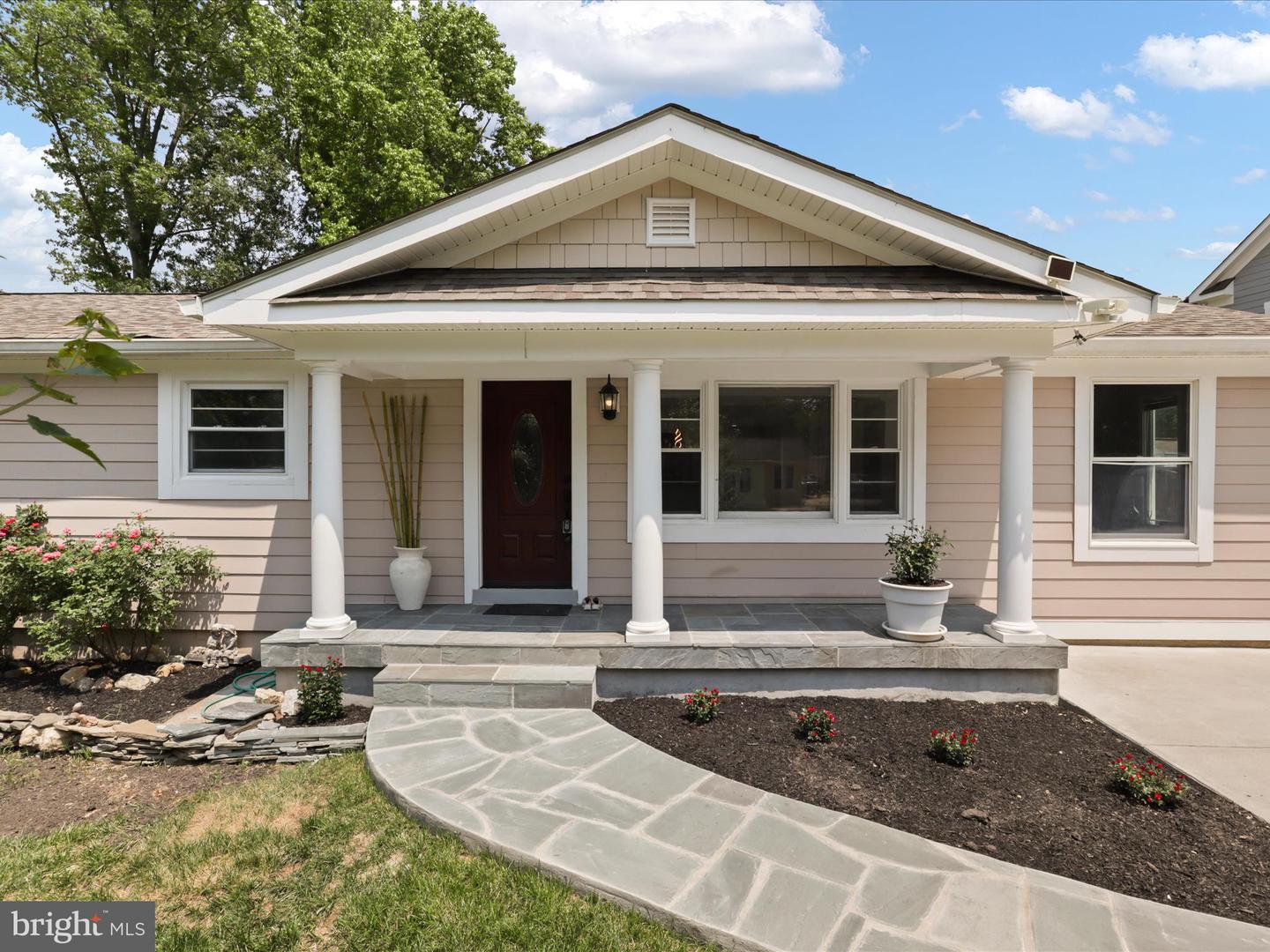 8211 HOCKING PL, ALEXANDRIA, Virginia 22309, 4 Bedrooms Bedrooms, ,2 BathroomsBathrooms,Residential,For sale,8211 HOCKING PL,VAFX2245808 MLS # VAFX2245808