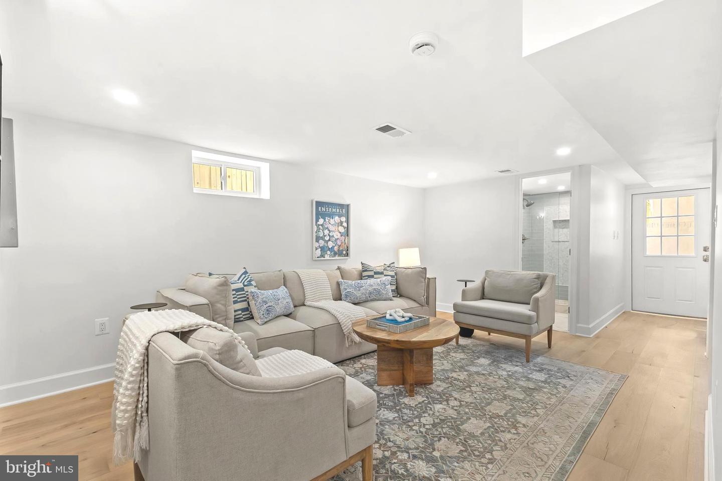 2402 E RANDOLPH AVE, ALEXANDRIA, Virginia 22301, 2 Bedrooms Bedrooms, ,2 BathroomsBathrooms,Residential,For sale,2402 E RANDOLPH AVE,VAAX2046172 MLS # VAAX2046172