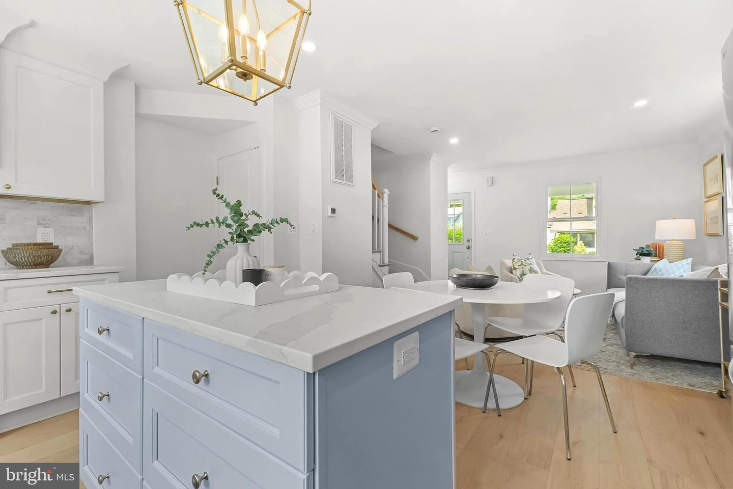 2402 E RANDOLPH AVE, ALEXANDRIA, Virginia 22301, 2 Bedrooms Bedrooms, ,2 BathroomsBathrooms,Residential,For sale,2402 E RANDOLPH AVE,VAAX2046172 MLS # VAAX2046172
