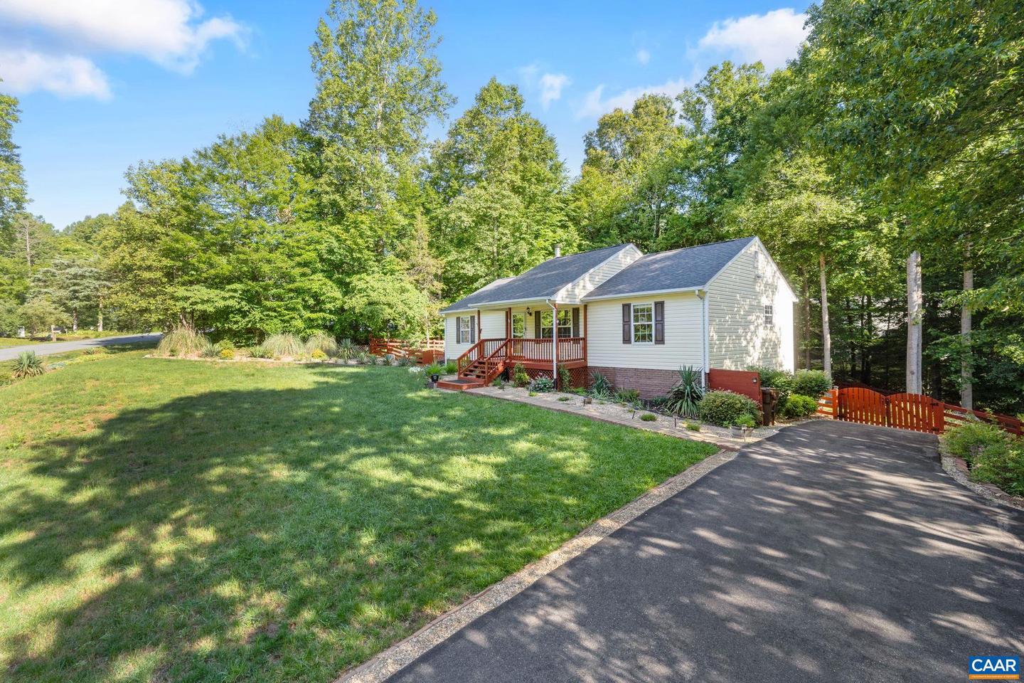 10 RIVER RIDGE DR, PALMYRA, Virginia 22963, 3 Bedrooms Bedrooms, ,2 BathroomsBathrooms,Residential,For sale,10 RIVER RIDGE DR,665402 MLS # 665402