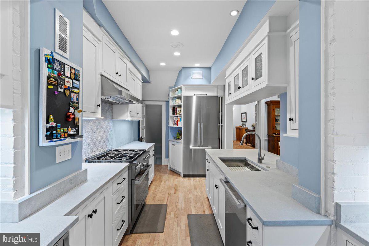 2840 27TH ST NW, WASHINGTON, District Of Columbia 20008, 4 Bedrooms Bedrooms, ,3 BathroomsBathrooms,Residential,For sale,2840 27TH ST NW,DCDC2204276 MLS # DCDC2204276