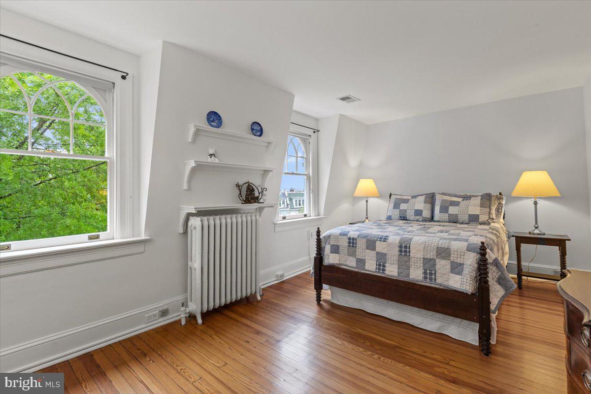 2840 27TH ST NW, WASHINGTON, District Of Columbia 20008, 4 Bedrooms Bedrooms, ,3 BathroomsBathrooms,Residential,For sale,2840 27TH ST NW,DCDC2204276 MLS # DCDC2204276