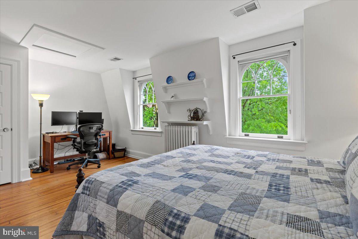 2840 27TH ST NW, WASHINGTON, District Of Columbia 20008, 4 Bedrooms Bedrooms, ,3 BathroomsBathrooms,Residential,For sale,2840 27TH ST NW,DCDC2204276 MLS # DCDC2204276