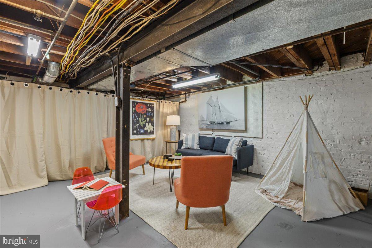 2840 27TH ST NW, WASHINGTON, District Of Columbia 20008, 4 Bedrooms Bedrooms, ,3 BathroomsBathrooms,Residential,For sale,2840 27TH ST NW,DCDC2204276 MLS # DCDC2204276