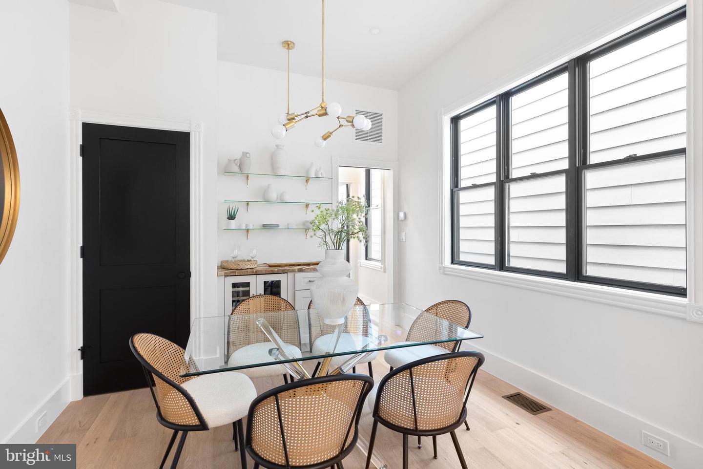 441 Q ST NW #2, WASHINGTON, District Of Columbia 20002, 3 Bedrooms Bedrooms, ,3 BathroomsBathrooms,Residential,For sale,441 Q ST NW #2,DCDC2204284 MLS # DCDC2204284