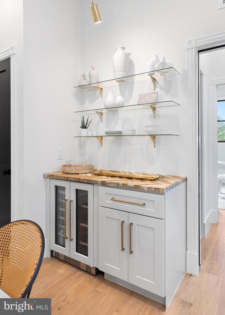441 Q ST NW #2, WASHINGTON, District Of Columbia 20002, 3 Bedrooms Bedrooms, ,3 BathroomsBathrooms,Residential,For sale,441 Q ST NW #2,DCDC2204284 MLS # DCDC2204284
